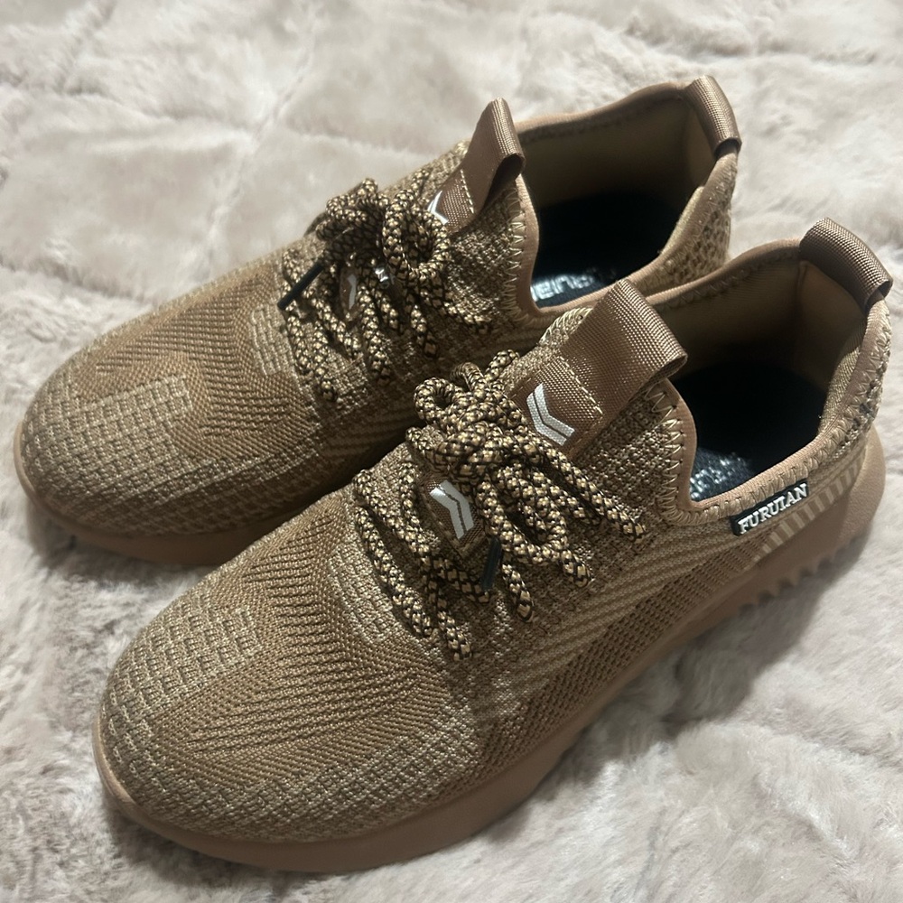 Women’s steel toe work shoes size 6.5